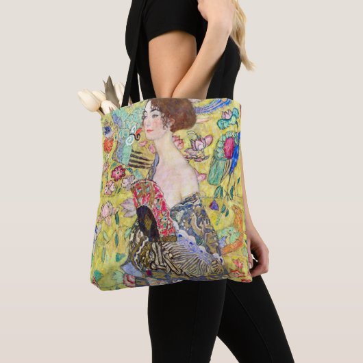 Lady met Fan van Gustav Klimt,  Japonisme Tote Bag (Dichtbij)