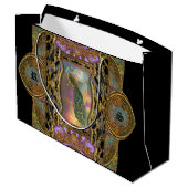 Lady Peacock Monogram Black Elegant Groot Cadeauzakje (Achterkant Gekanteld)