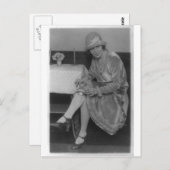 Lady With Flask 1926 Briefkaart (Voorkant / Achterkant)