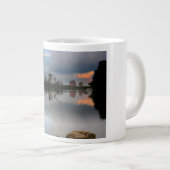 Ladybird Lake Sunrise 1 - Austin Texas Skyline Grote Koffiekop (Voorkant rechts)