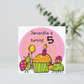 Ladybug Cupcake Gepersonaliseerd Verjaardagsuitnod Kaart (Staand voorkant)
