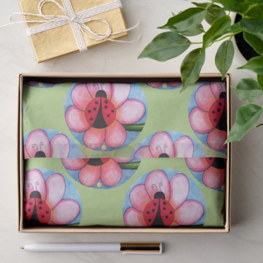 Ladybug en roze ventilator tissuepapier (Geschenk)