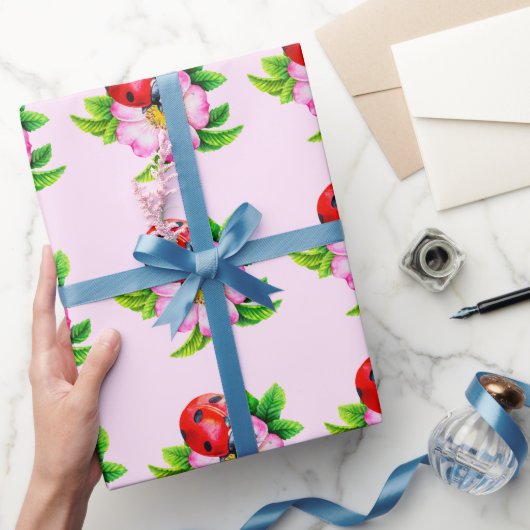 Ladybug Floral Pink Wrapping Paper Cadeaupapier (Geschenken)