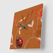 Ladybug heart shaped spots on red berry clock vierkante klok (Hoek)