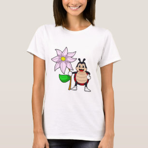 Ladybug met Flower.PNG T-shirt