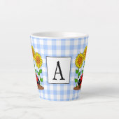 Ladybug met zonnebloemen Blue Gingham Monogram Latte Mok (Voorkant)