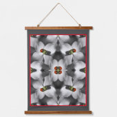 Ladybug op Dogwood Flower Abstracte Natuur Hangend Wandkleed (Voorkant)