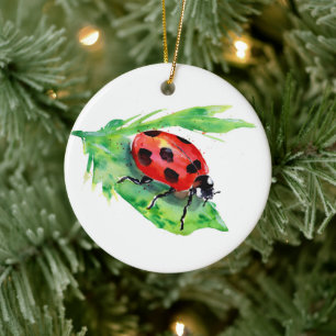Ladybug op een groen lef keramisch ornament
