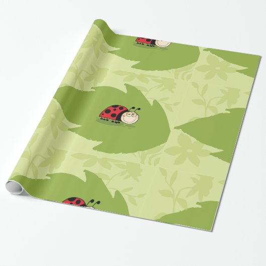 Ladybug op een leppapier cadeaupapier (Uitgerold)