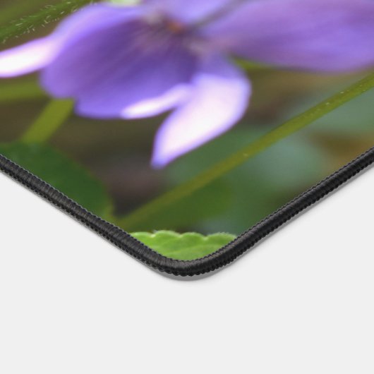 Ladybug op Sweet Violet Flowers Bureaumat (Hoek)