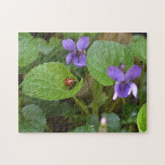 Ladybug op Sweet Violet Flowers Legpuzzel (Horizontaal)