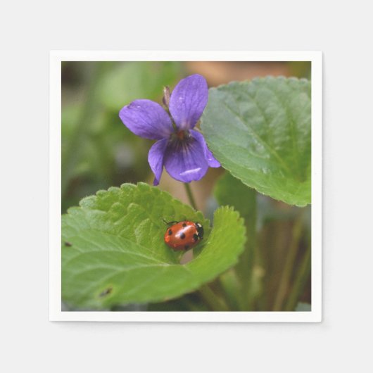 Ladybug op Sweet Violet Flowers Servet (Voorkant)