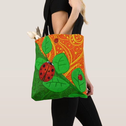 Ladybug Whimsey 3D Folk Art Tote Bag (Dichtbij)
