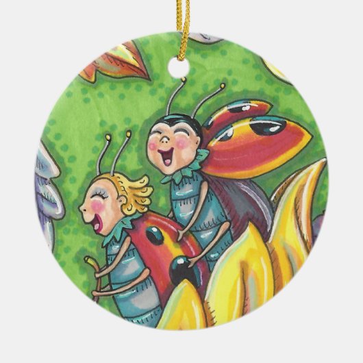 LADYBUGS RIDING ON FALLING AUTUMN LEAVES, FUN BUG KERAMISCH ORNAMENT (Voorkant)
