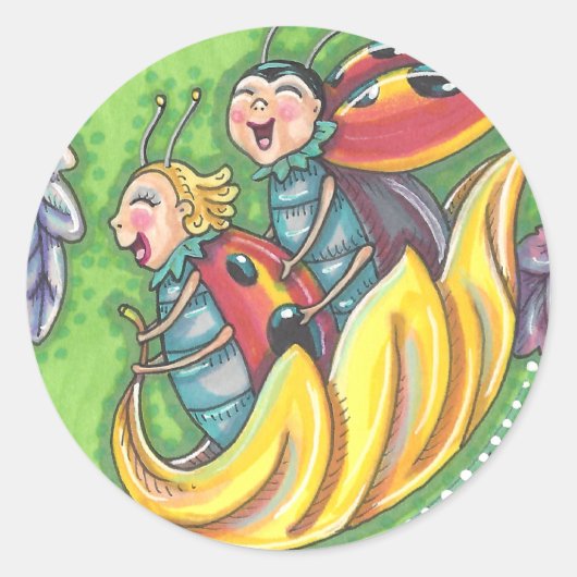 LADYBUGS RIDING ON FALLING AUTUMN LEAVES, FUN BUG RONDE STICKER (Voorkant)