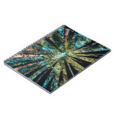 Lage hoekfotografie van bomen overdag notitieboek (Linkerzijde)