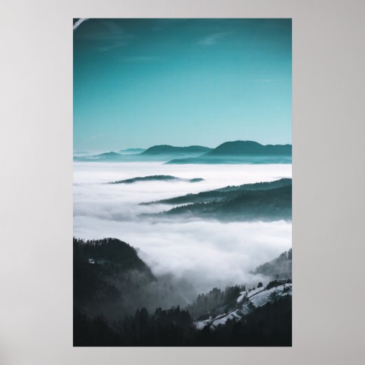 Lagen van heuvels, mist en bomen poster (Voorkant)