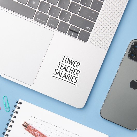 Lager salaris leraar sticker (Laptop met iPhone)