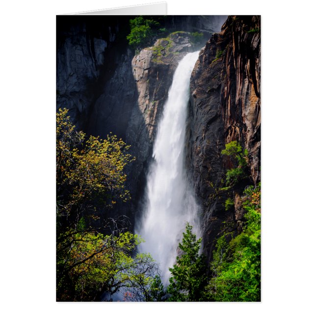 Lagere Yosemite-watervallen in cascade (Voorkant)