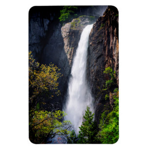 Lagere Yosemite-watervallen in cascade Magneet