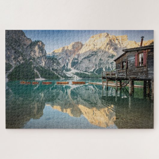 Lago di Braies in de Dolomieten in Italië Legpuzzel (Horizontaal)