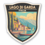 Lago di Garda Italia Travel Art Vintage Sticker<br><div class="desc">Gardameer vector art ontwerp. Het Gardameer in Noord-Italië staat bekend om zijn kristalhelder water. Aan de zuidkant wordt de stad Sirmione gedomineerd door de Rocca Scaligera,  een fort met uitzichten.</div>