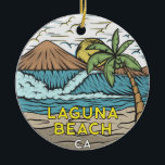 Laguna Beach California  Keramisch Ornament<br><div class="desc">Laguna Beach hand-tekening met bergen en oceaangolven op de achtergrond. Ideaal voor iedereen die graag Laguna Beach wil bezoeken.</div>