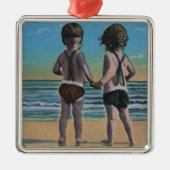 Laguna Beach, FL — Greetings from Scene w/Kinder Metalen Ornament (Voorkant)