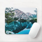 Lake and Mountain under White Sky Muismat (Met muis)