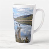 Lake Bellfield wolken op stilstaand water Latte Mok (Rechts)