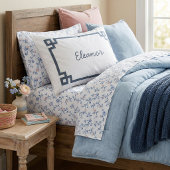 Lake Blue Griekse Sleutel Monogram Standaard Kusse Kussensloop