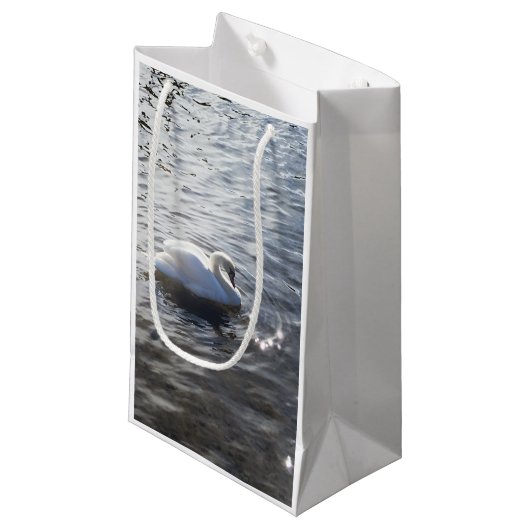 Lake District Swan Gigt Bag Klein Cadeauzakje (Voorkant Gekanteld)