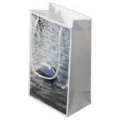 Lake District Swan Gigt Bag Klein Cadeauzakje (Achterkant Gekanteld)