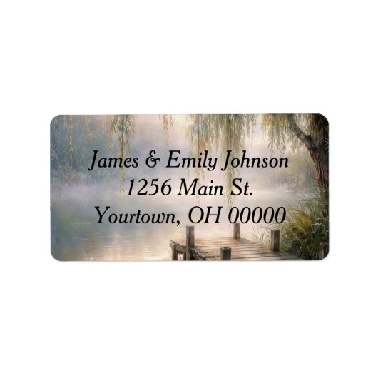 Lake Dock with Willow Tree in Mist Etiket (Voorkant)