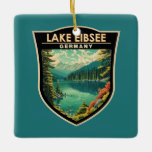 Lake Eibsee Duitsland Reiskunst Vintage Keramisch Ornament<br><div class="desc">Lake Eibsee vectorkunst ontwerp. Het ligt aan de noordelijke voet van de Zugspitze,  de hoogste berg van Duitsland.</div>