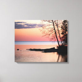 Lake Horizon met bomen op het meer bij dageraad 16 Canvas Afdruk