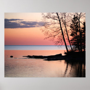 Lake Horizon met bomen op het meer bij dageraad 16 Poster
