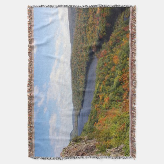 Lake in the Clouds gooien deken (Voorkant Verticaal)