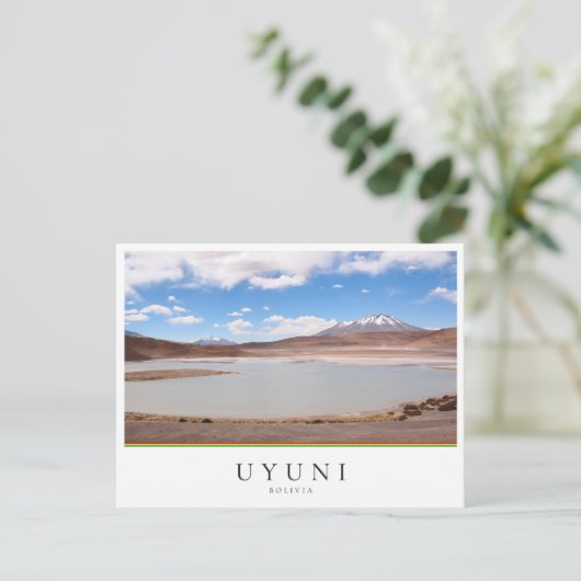 Lake landschap met vulkaan in de buurt van Uyuni,  Briefkaart (Staand voorkant)