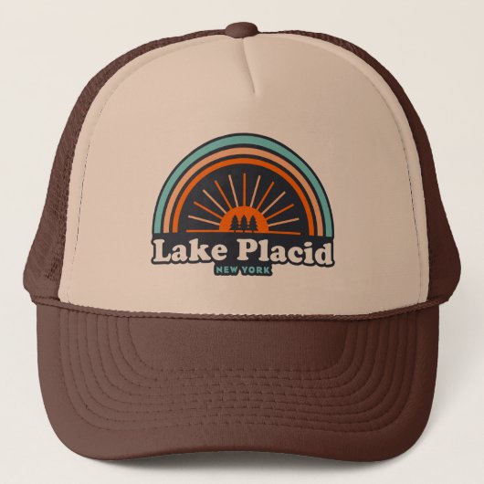 Lake Placid New York Rainbow Trucker Pet (Voorkant)
