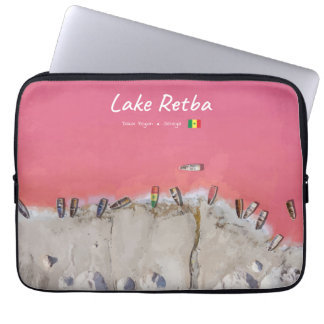 Lake Retba, Senegal - Roze meerboten Laptop Sleeve