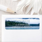 Lake Scene Pine Bomen | Rustieke Natuur Foto Blauw Etiket (Insitu)