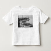 Lake Tahoe, CA - Wooden Boats langs Dock Photo Kinder Shirts (Voorkant)