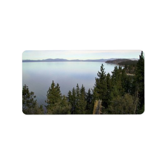 Lake Tahoe met pijnbomen Etiket (Voorkant)