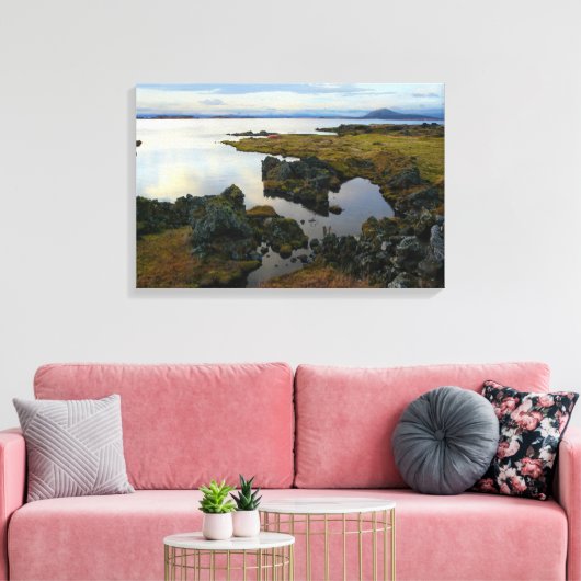 Lake uitzicht bij Myvatn canvas print (Insitu (Woonkamer))