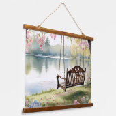 Lakeside Swing in de romantische Waterverf tuin Hangend Wandkleed (Gebogen)