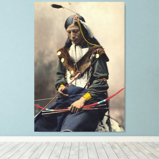 Lakota Chief Bone-Ketting Oglala Canvas Afdruk (Insitu (Houten vloer))
