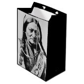 Lakota Chief Surrender: Sitting Bull Fort Buford Medium Cadeauzakje (Voorkant Gekanteld)