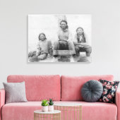 Lakota Indische tieners in het Western dress Canvas Afdruk (Insitu (Woonkamer))