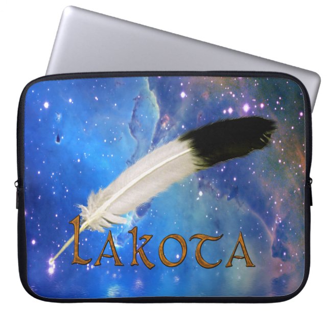 LAKOTA Nation & Feather Space-laptophoes Laptop Sleeve (Voorkant)